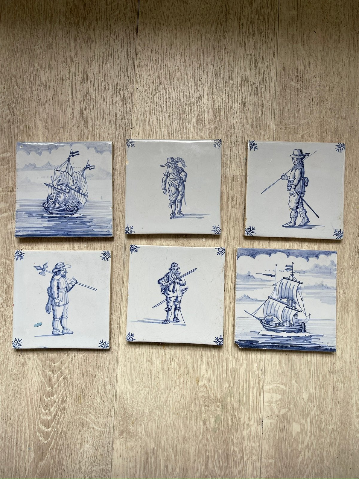 6 handbeschilderde delfsblauwe tegels, Ophalen