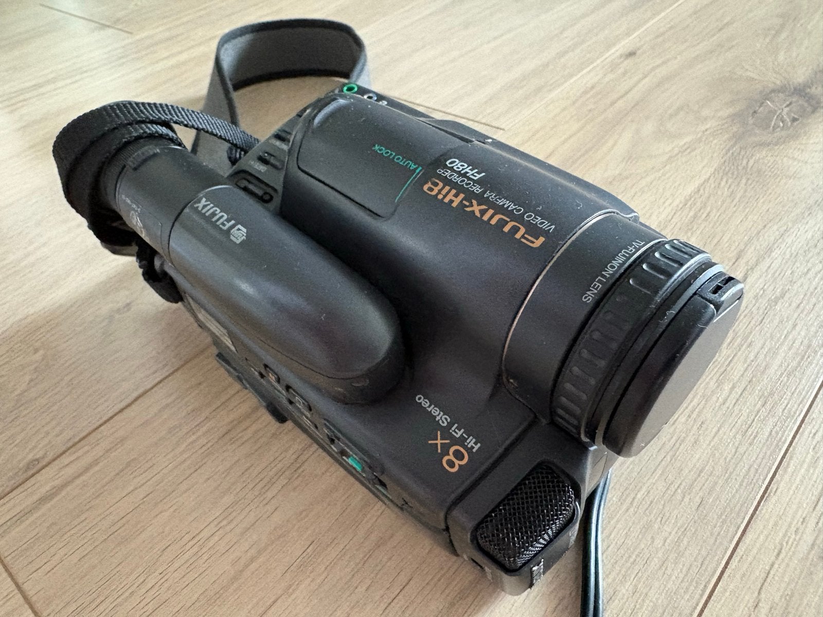 Fuji-Hi8 Video Camera Recorder FH80 incl lader/adapter, Ophalen of Verzenden, Overige soorten, Camera