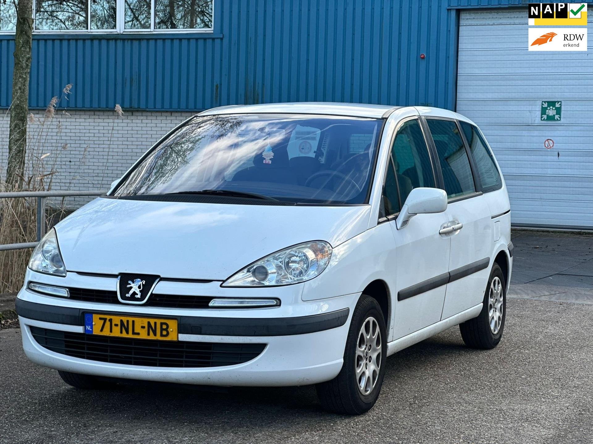 Peugeot 807 2.2 SR 7 persoons Airco! schuifdeuren 1 jaar APK, Voorwielaandrijving, Gebruikt, 4 cilinders, Wit