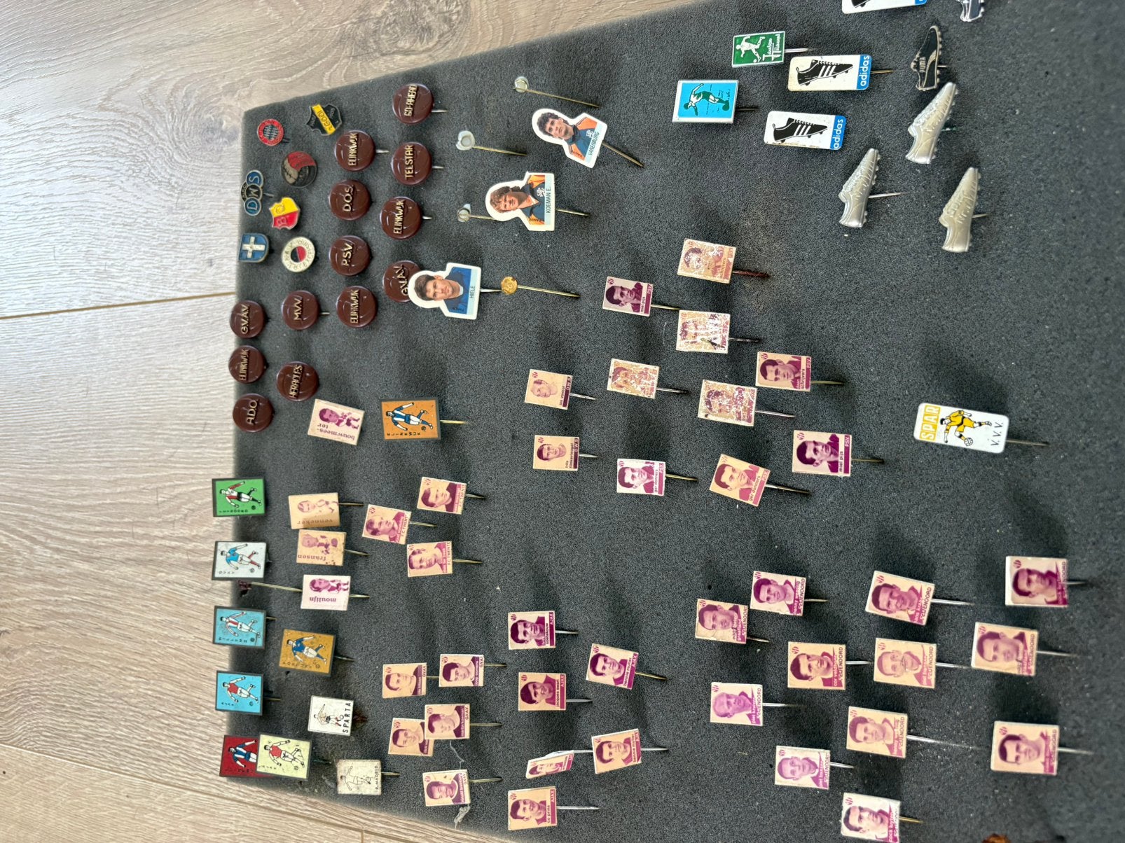 Oude voedbalspelden, Verzamelen, Speldjes, Pins en Buttons, Ophalen of Verzenden, Gebruikt, Overige onderwerpen