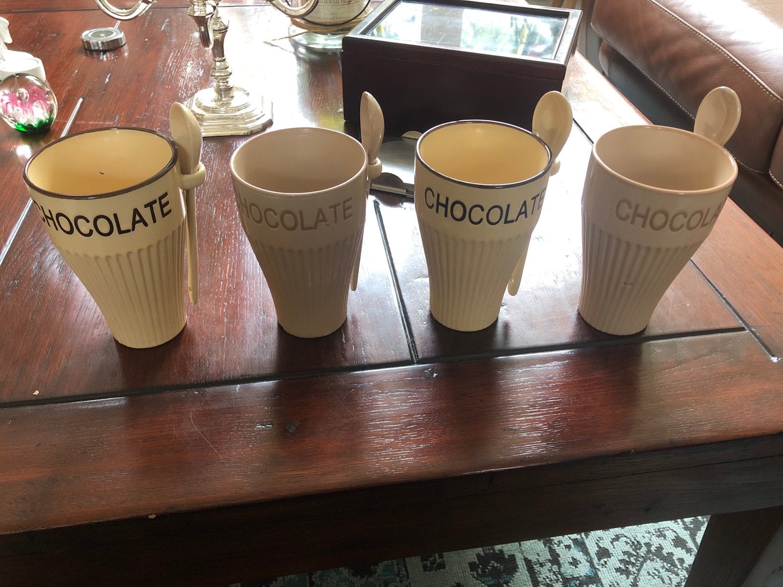 Set van 4 'Chocolate' mokken met lepels, Ophalen, Gebruikt, Overige merken, Keramiek