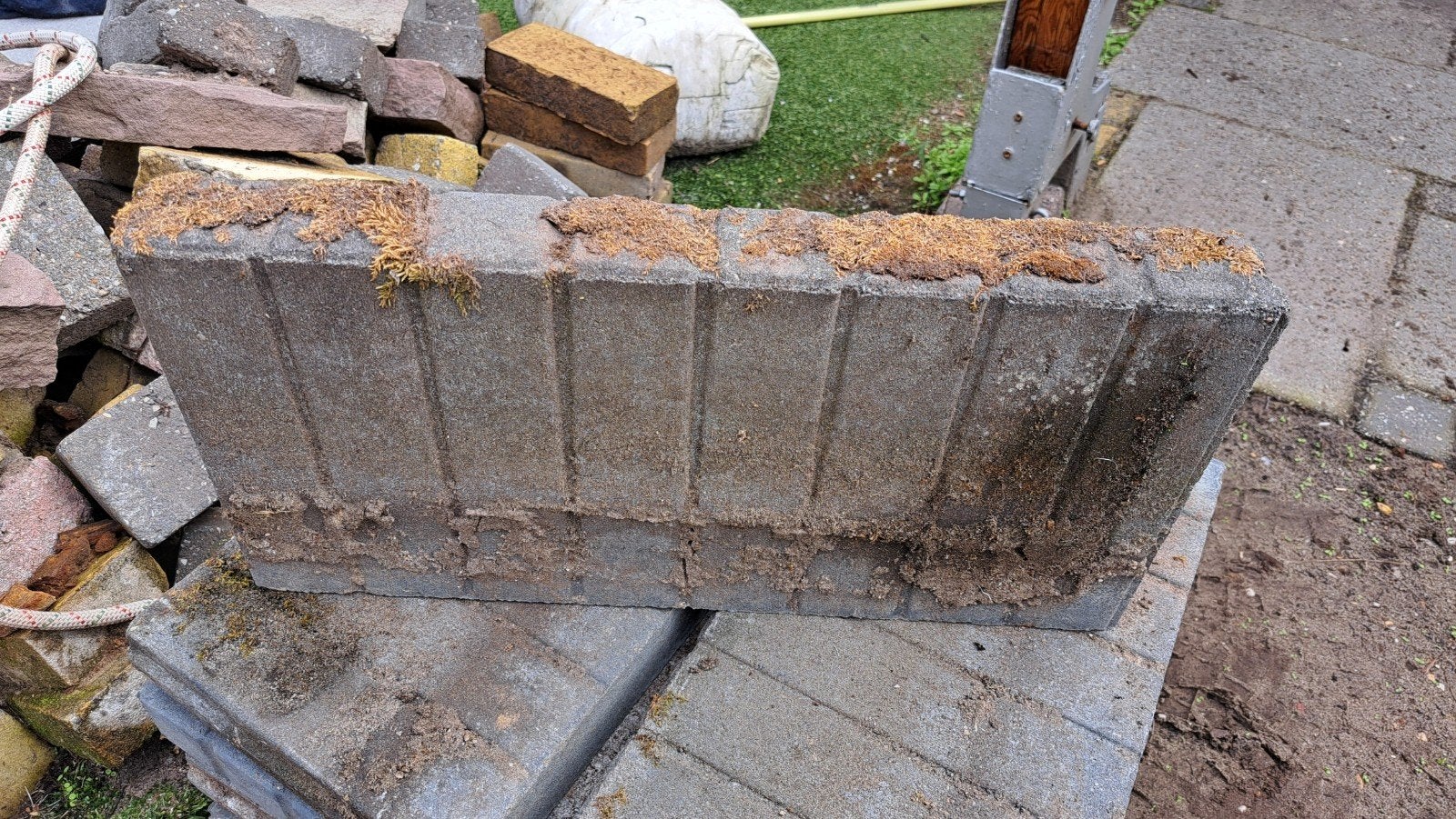 Betonbanden 50x25x6 cm - 12 stuks (1 gebroken), Tuin en Terras, Ophalen, Gebruikt, Overige typen, Minder dan 5 m²
