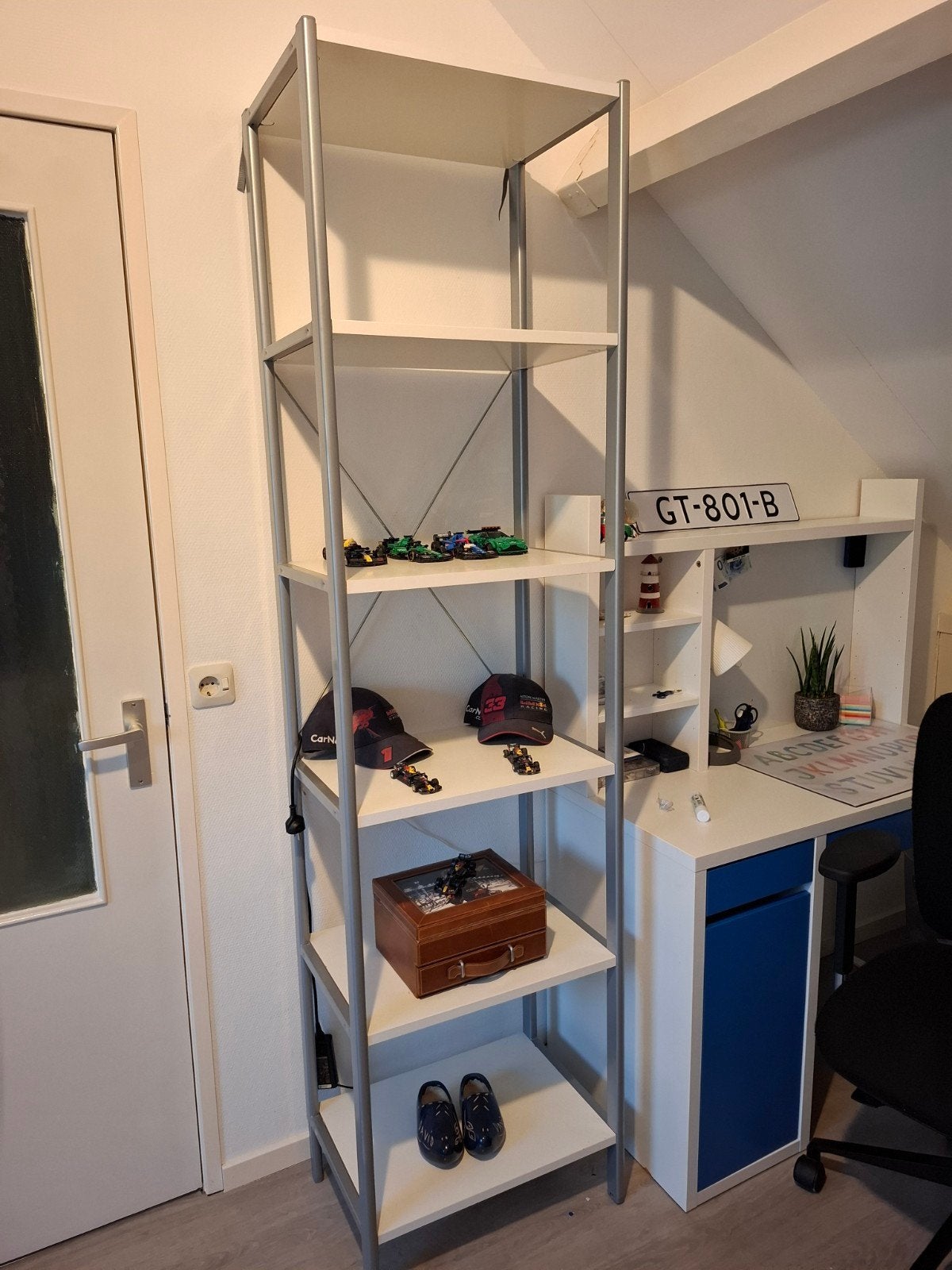 Witte Boekenkast met Zilveren Frame - 6 Planken, Ophalen of Verzenden, Gebruikt