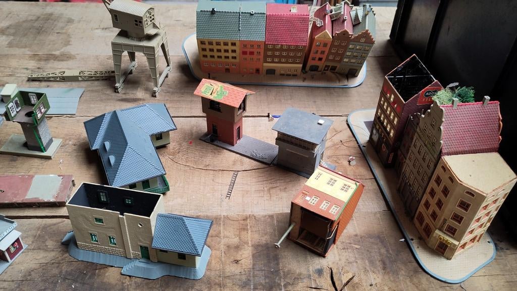 Div huisjes en stations, Hobby en Vrije tijd, Modeltreinen | H0, Ophalen, Gelijkstroom of Wisselstroom, Brug, Tunnel of Gebouw