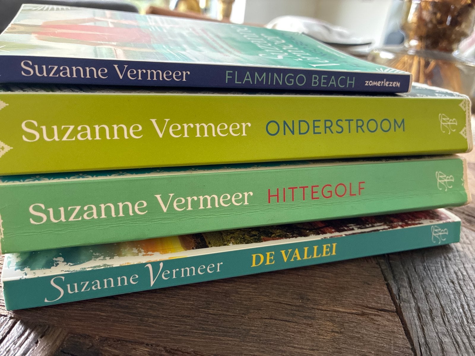Suzanne Vermeer boeken: Flamingo Beach, Onderstroom, Hittego, Ophalen of Verzenden, Zo goed als nieuw