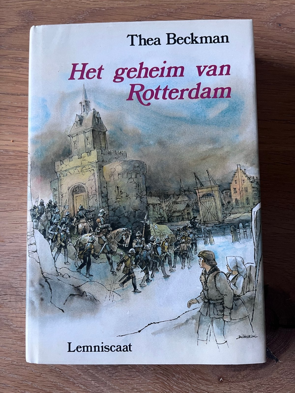 Het geheim van Rotterdam - Thea Beckman (Jeugdboek), Ophalen of Verzenden, 15e en 16e eeuw, Gelezen