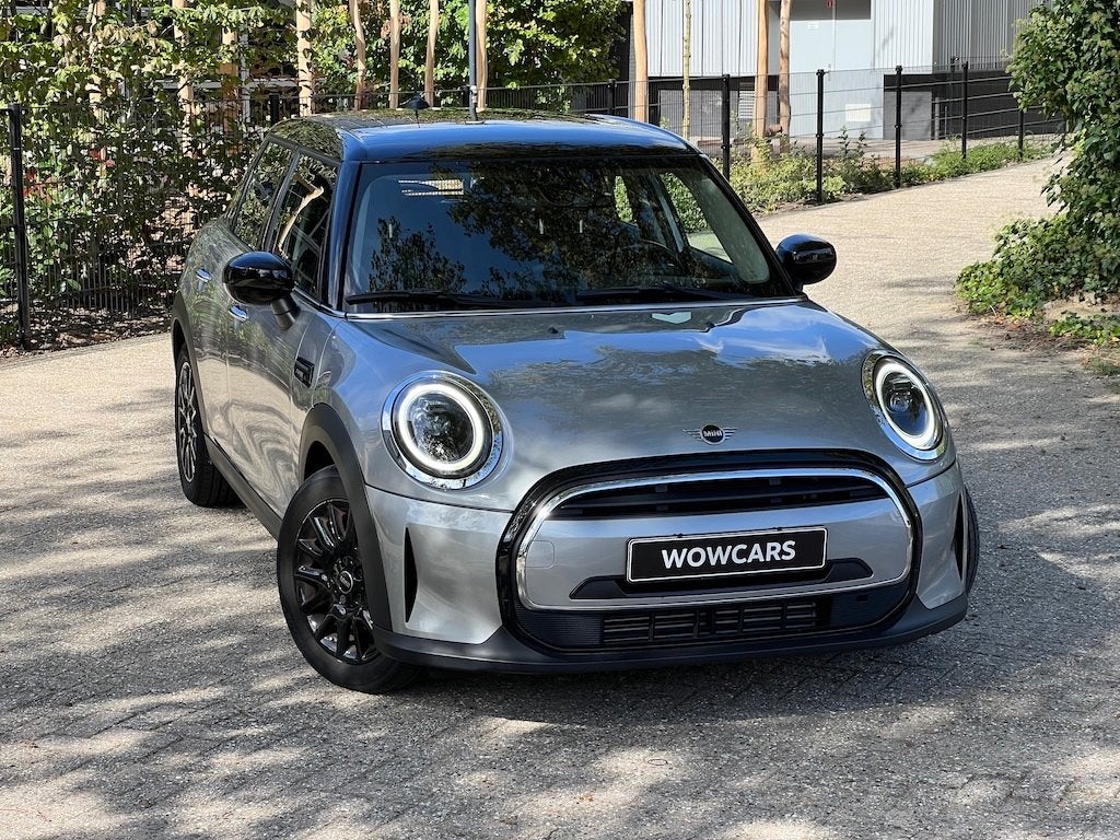 MINI Cooper 5-Deurs 1.5 136pk Automaat Apple CarPlay Cruise, Auto's, Dealer onderhouden, 0 kg, Origineel Nederlands, Bedrijf