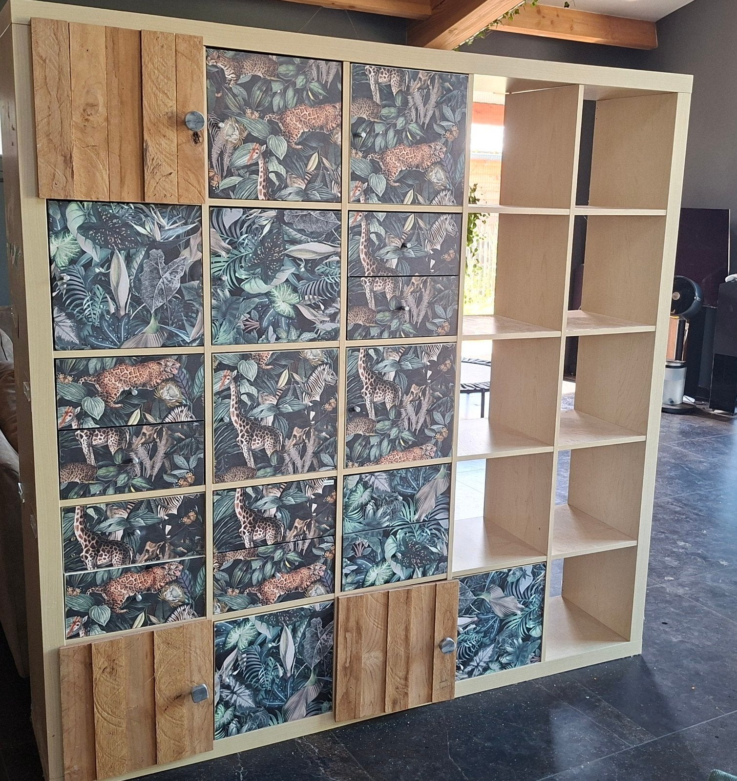 IKEA Kallax kast met jungle print deurtjes, Huis en Inrichting, Ophalen of Verzenden, Gebruikt
