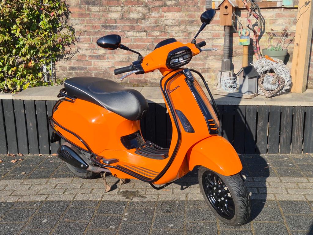 Vespa Sprint uit 2017, Fietsen en Brommers, Scooters | Vespa, Ophalen, Gebruikt, Maximaal 45 km/u, Vespa S
