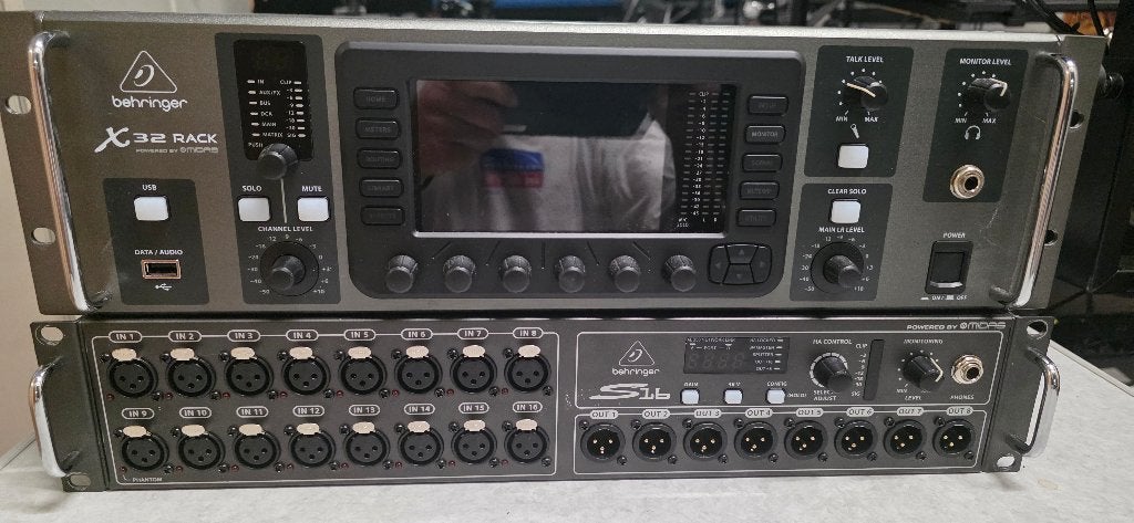 Te Koop Behringer X32 Rackversie met X16 module, Ophalen of Verzenden, Zo goed als nieuw, 20 kanalen of meer