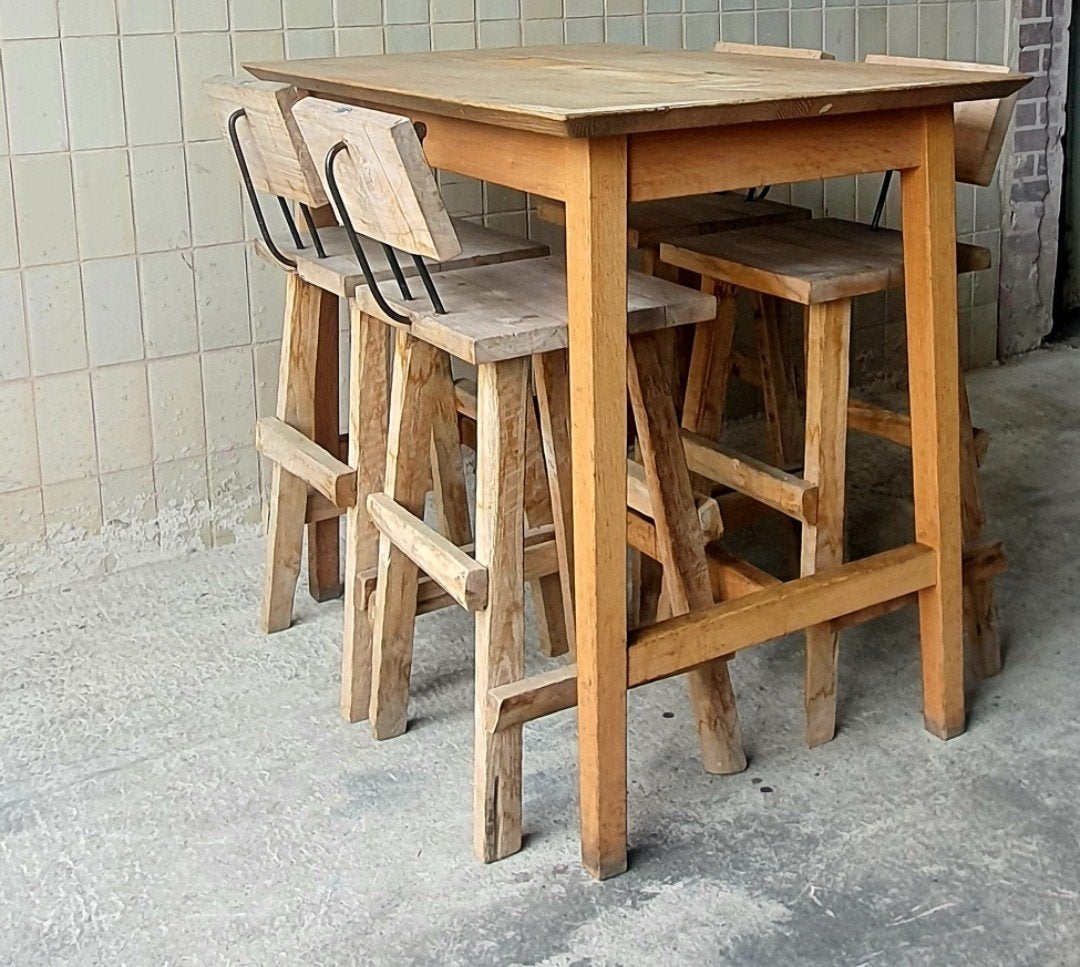 Robuuste bartafel met 4x barkruk - dubbel set op voorraad, Ophalen, Zo goed als nieuw, Inclusief barstoelen