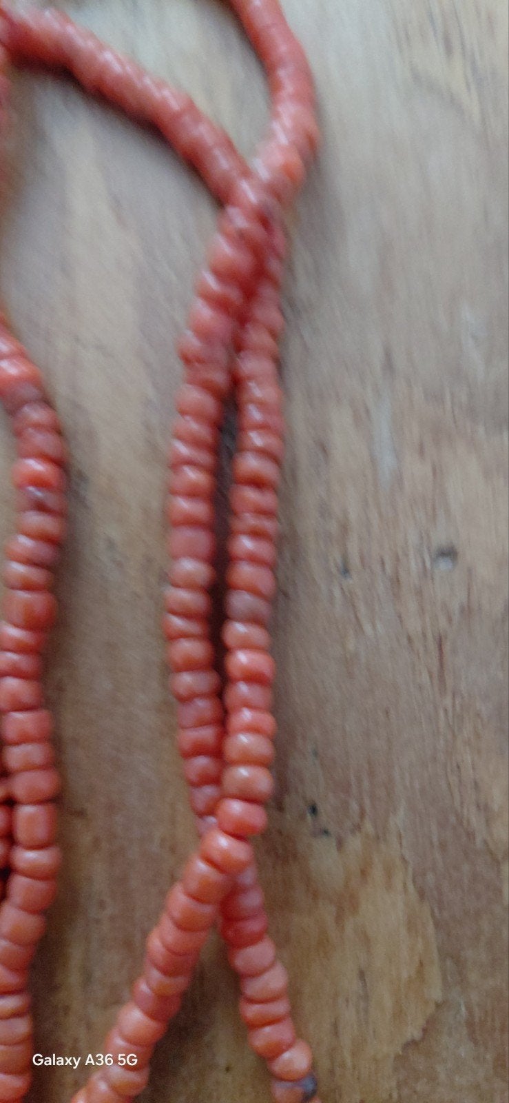 bloedkoraal,platte kraal,pracht ketting!, Verzenden, Overige materialen, Ketting
