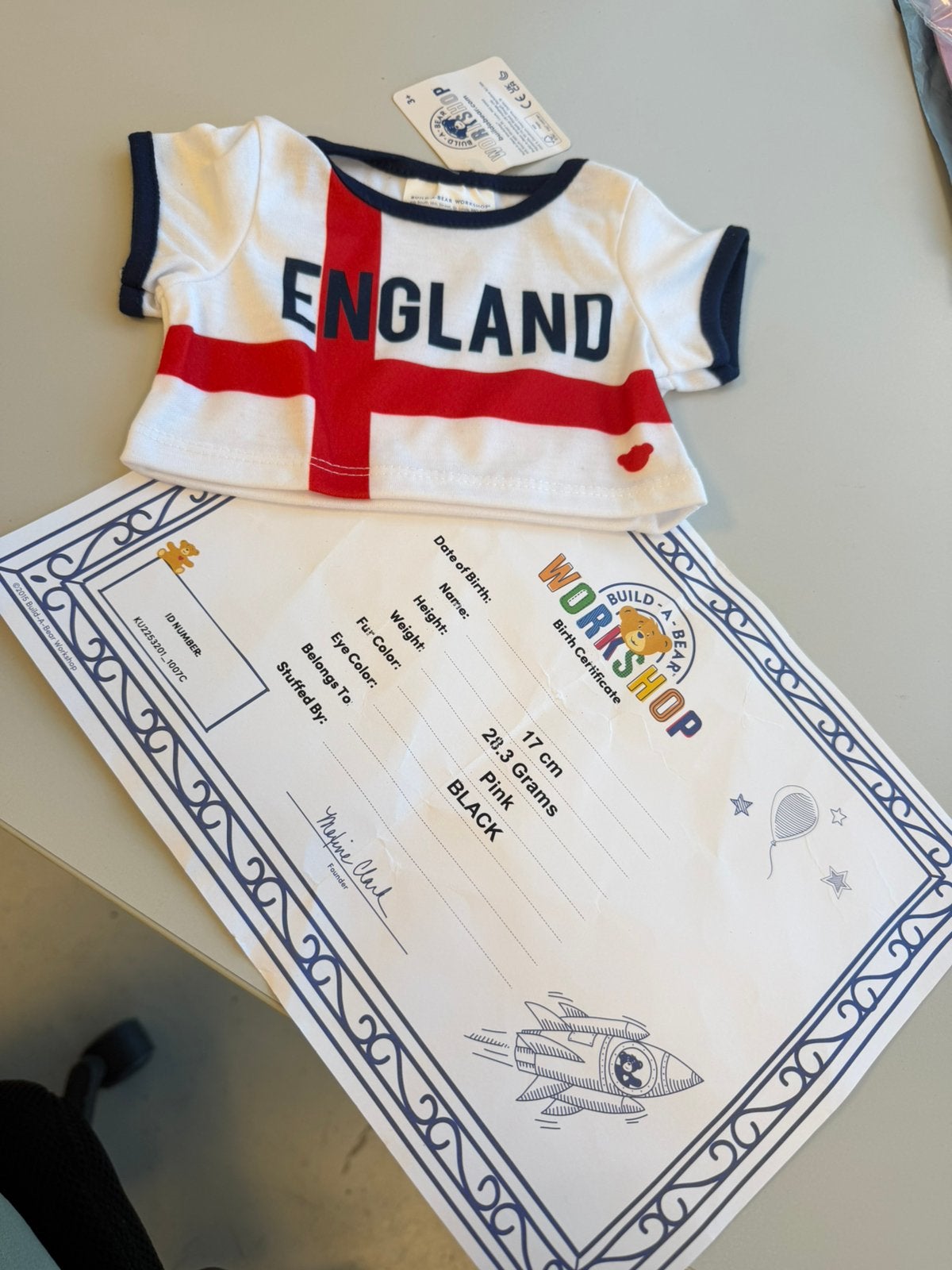 Build-A-Bear England T-Shirt Nieuw Met Labels en certificaat, Verzamelen, Beren en Cherished Teddies, Overige typen, Nieuw, Ophalen of Verzenden