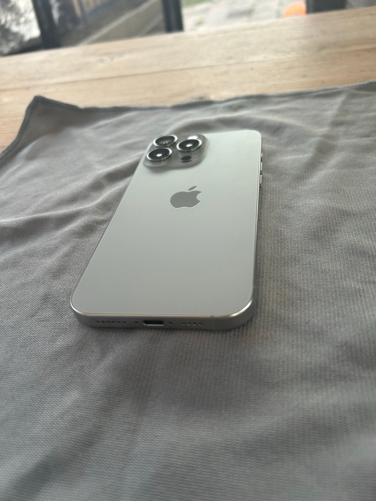 iPhone 16 Pro Max 256GB - Nieuw scherm, 89% batterij, 256 GB, Gebruikt, 89 %, IPhone 16 Pro Max