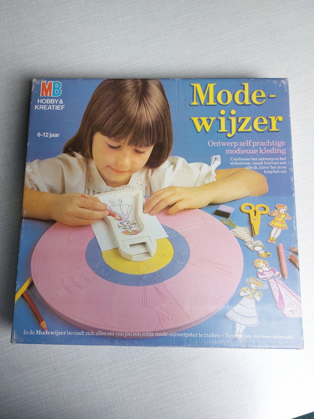 MB Hobby & Creatief Modewijzer - Ontwerp zelf prachtige mode, Ophalen of Verzenden, Gebruikt, Overige typen