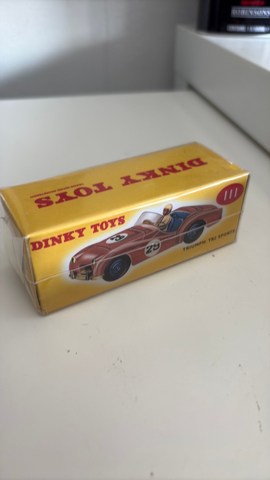 Dinky Toys Truimph TR2 Sports 1/64, Ophalen of Verzenden, Nieuw, Auto