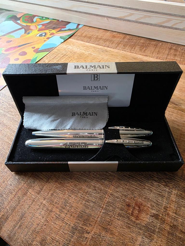 Balmain Pennenset - Balpen  in Luxe Doos, Verzamelen, Pennenverzamelingen, Zo goed als nieuw, Pennenset, Overige merken, Met doosje