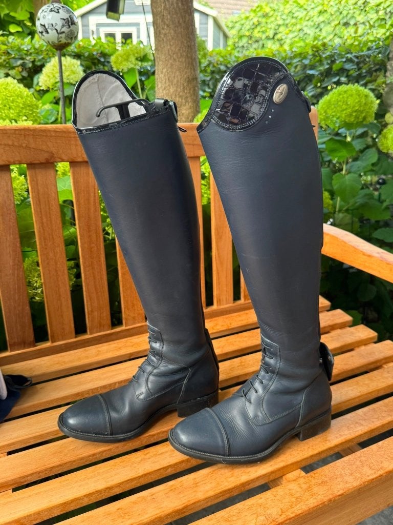 donkerblauwe paardrijlaarzen - zo goed als nieuw, Blauw, Dressuur, Overige merken, Ophalen of Verzenden