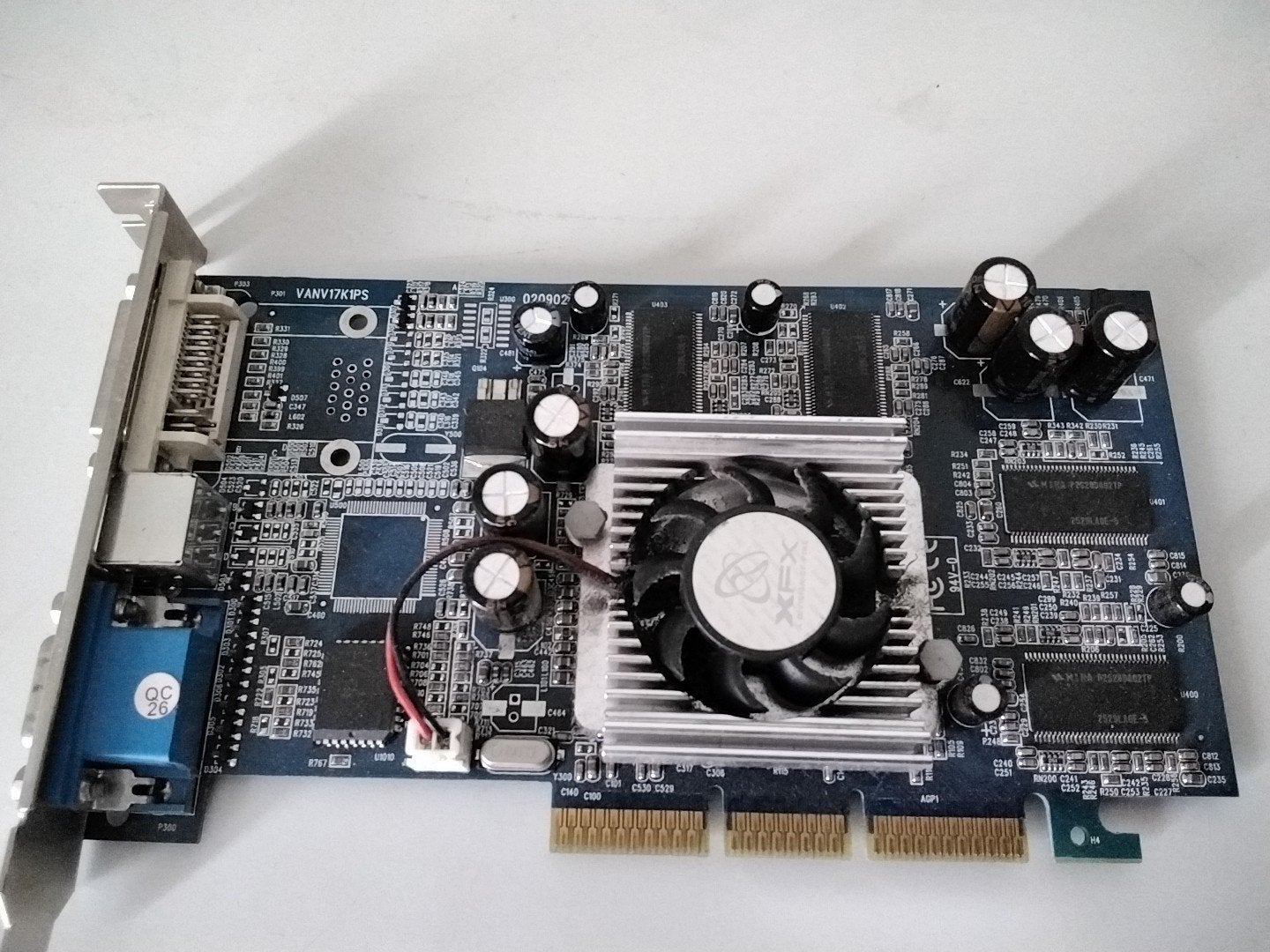 AGP videokaart met Nvidia GeForce4 MX440 se, Computers en Software, Vintage Computers, Ophalen of Verzenden