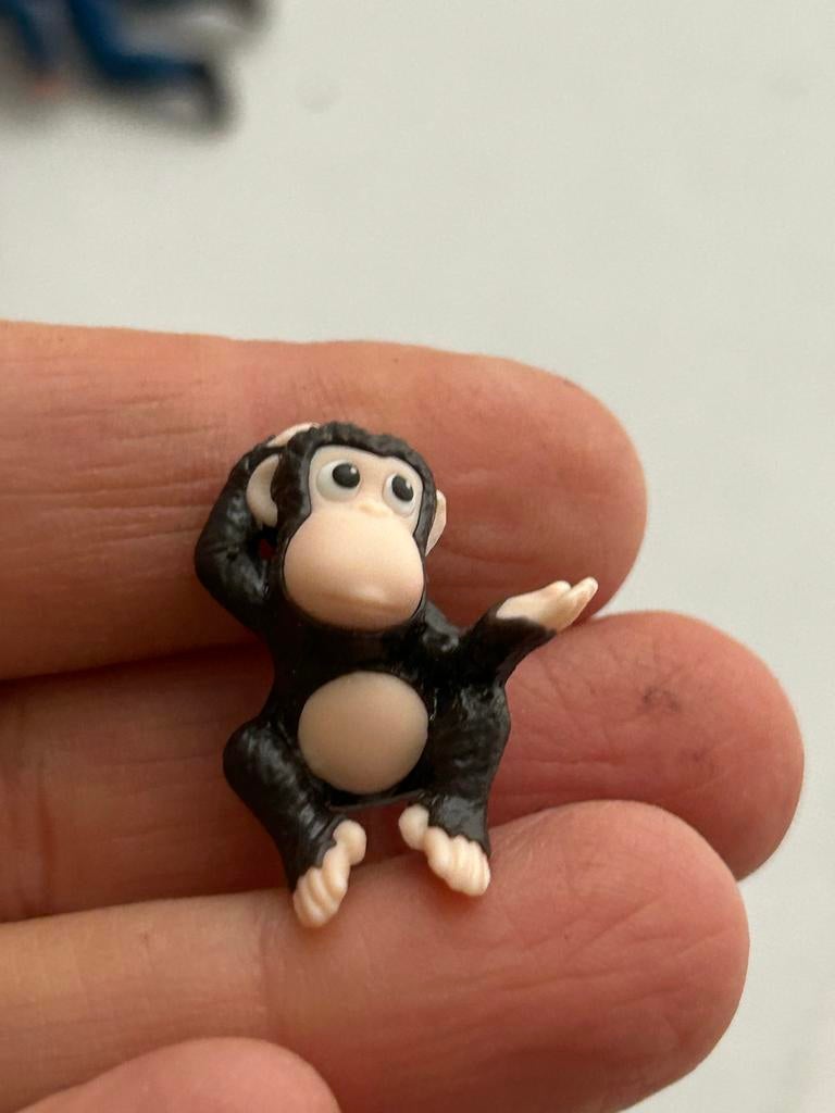 Mini aapje speelgoed figuur - FS150, Antiek en Kunst, Antiek | Speelgoed, Ophalen of Verzenden