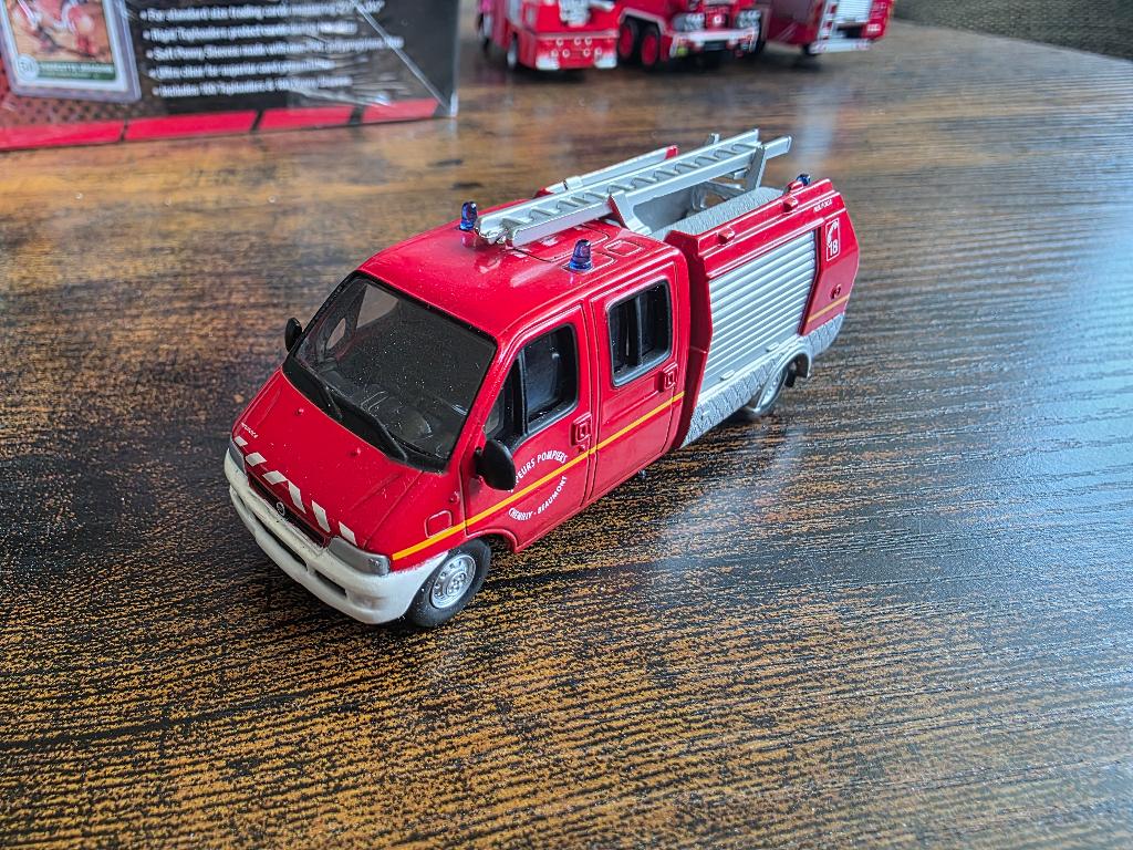 DelPrado 1/57 Scale Diecast DP1208E - Fiat Ducato Fire Truck, Ophalen of Verzenden, Gebruikt, Bus of Vrachtwagen
