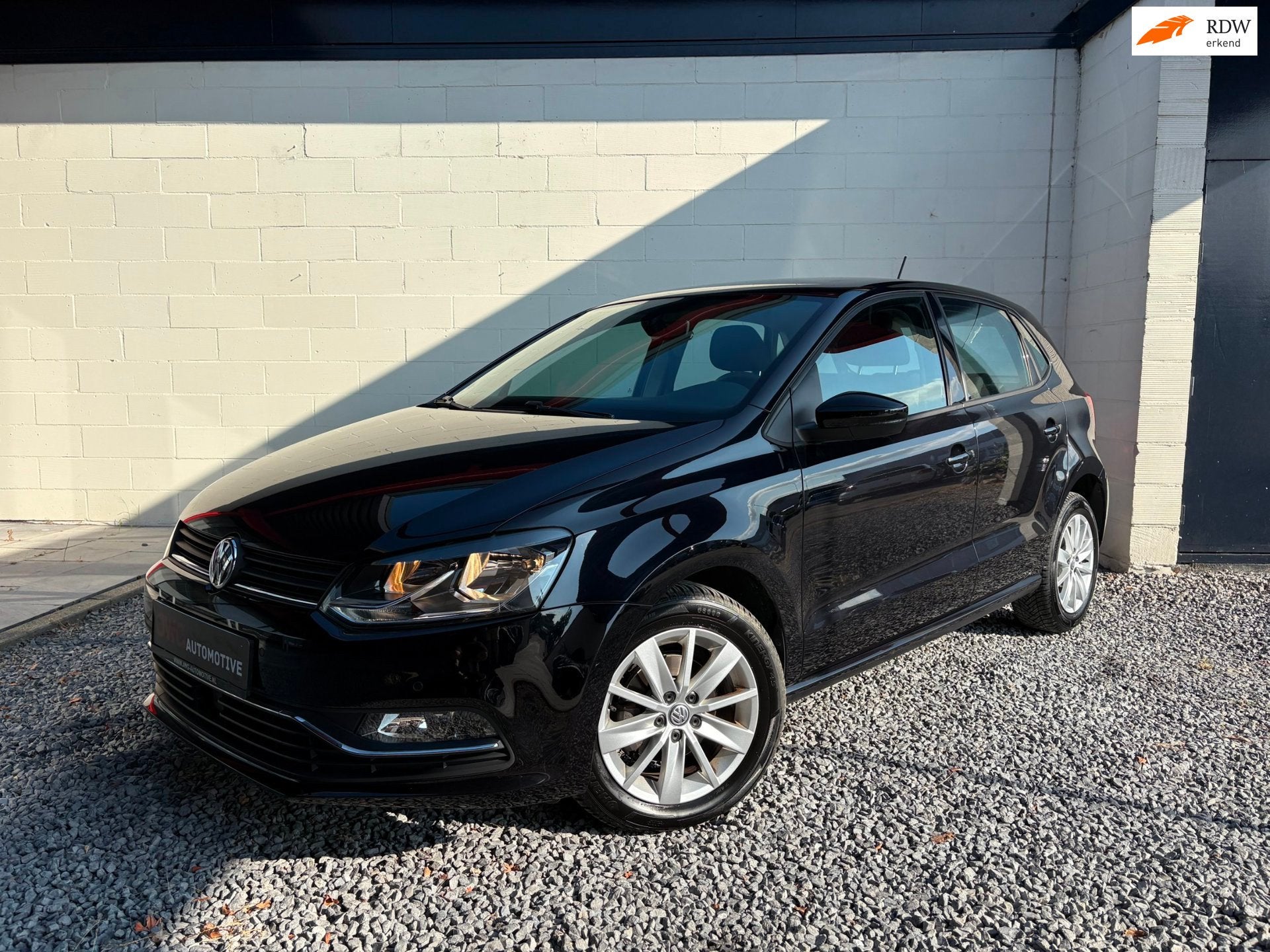 Volkswagen Polo 1.0 Comfortline Airco/Cruise/Parkeersensoren, Voorwielaandrijving, Stof, Gebruikt, Zwart