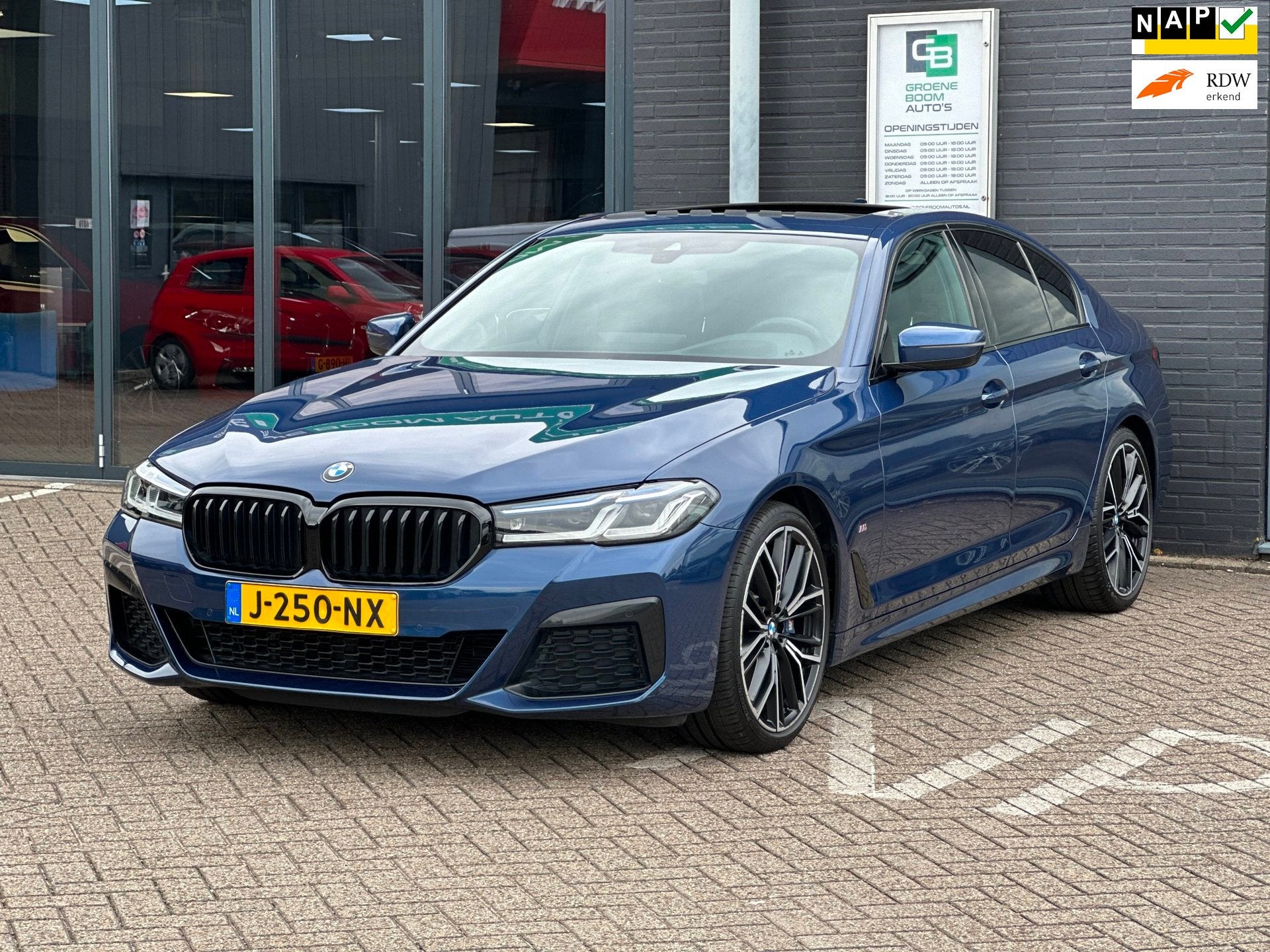 BMW 5-serie 530i High Executive Edition/PANO-DAK/CARPLAY/CAM, Auto's, Automaat, 1998 cc, Achterwielaandrijving, Gebruikt