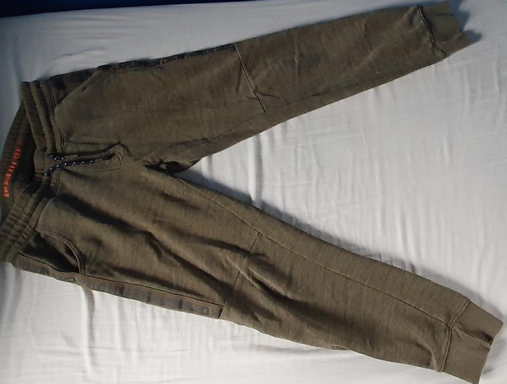 Donkergroene joggingbroek maat 170, Ophalen of Verzenden, Zo goed als nieuw, Jongen, Broek