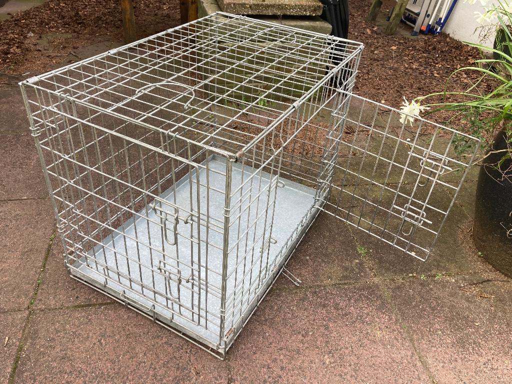 Hondenbench middelgroot, Dieren en Toebehoren, Hondenbenches, Ophalen, Gebruikt