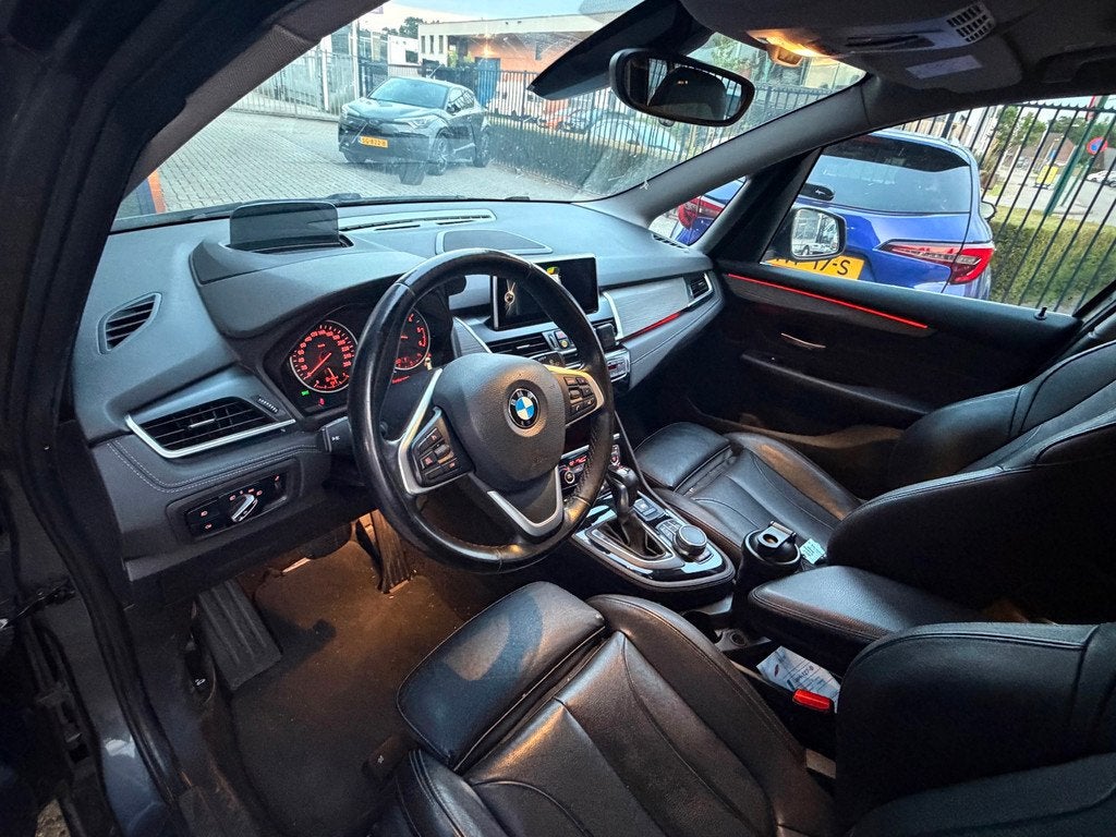 BMW 2-serie Gran Tourer 220d 190pk Automaat Centennial High, Auto's, BMW, 2-Serie Gran Tourer, 7 stoelen, Bedrijf, 168 €/maand