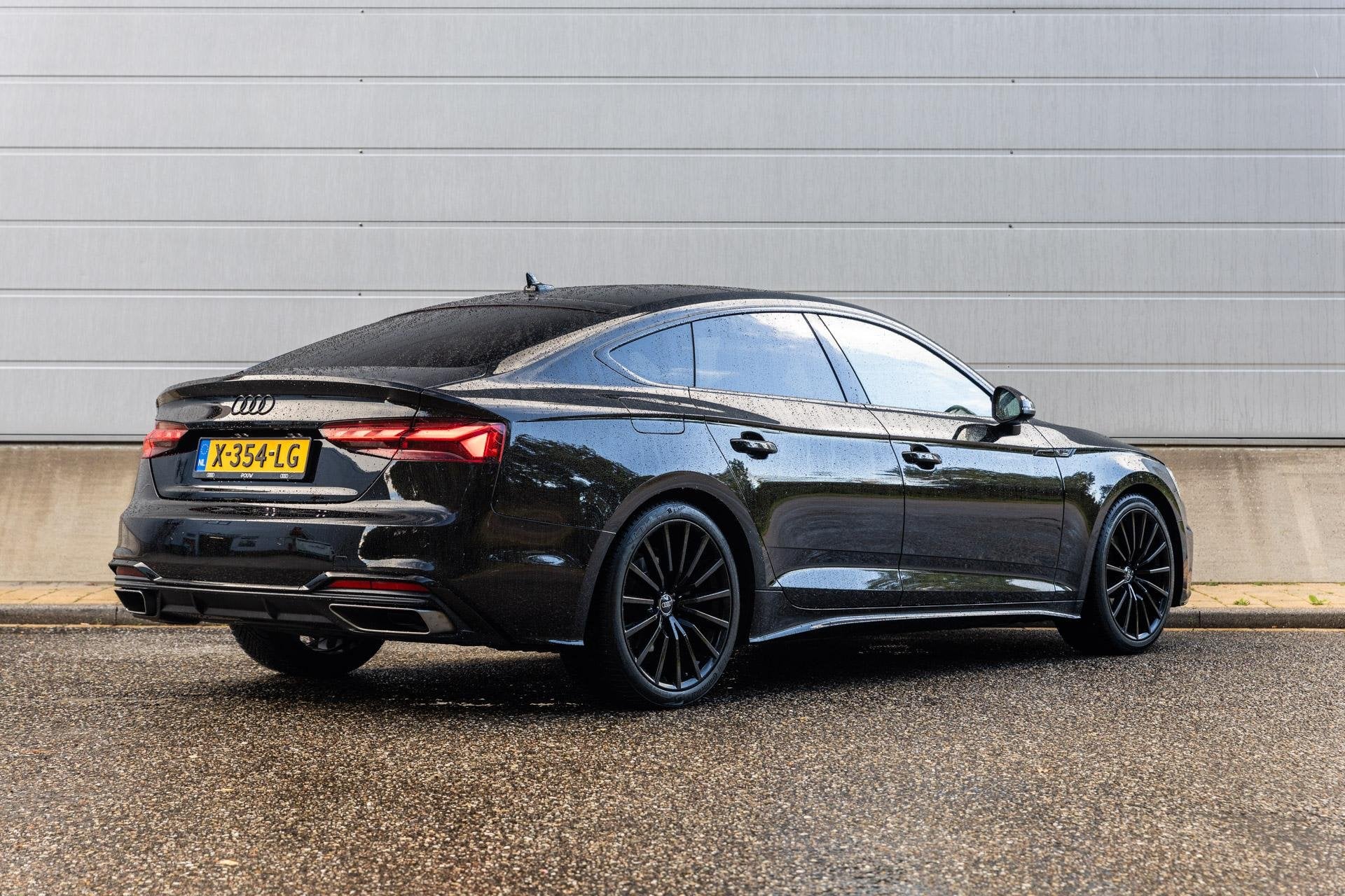 Audi A5 Sportback 35 TFSI 150pk MHEV S Edition Competition |, Auto's, Gebruikt, 4 cilinders, Zwart, Origineel Nederlands