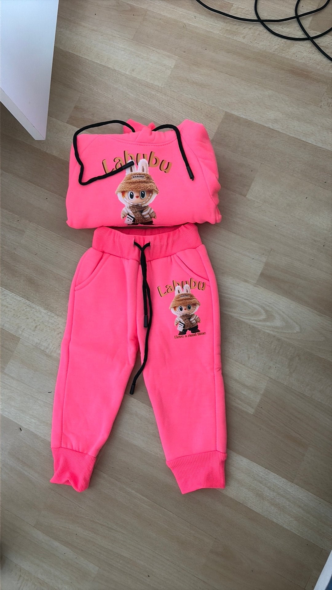 Labubu setje, Kinderen en Baby's, Babykleding | Maat 62, Ophalen of Verzenden, Zo goed als nieuw, Meisje, Setje