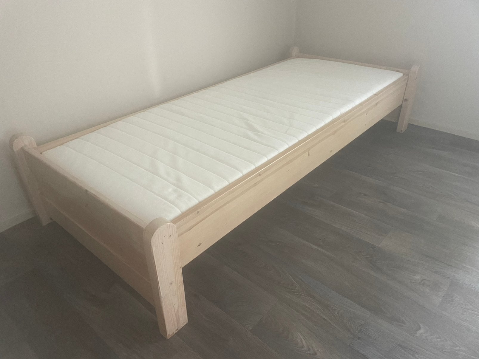 Grenen bed 80x200, Huis en Inrichting, Slaapkamer | Bedden, Ophalen, Gebruikt, Eenpersoons, Wit