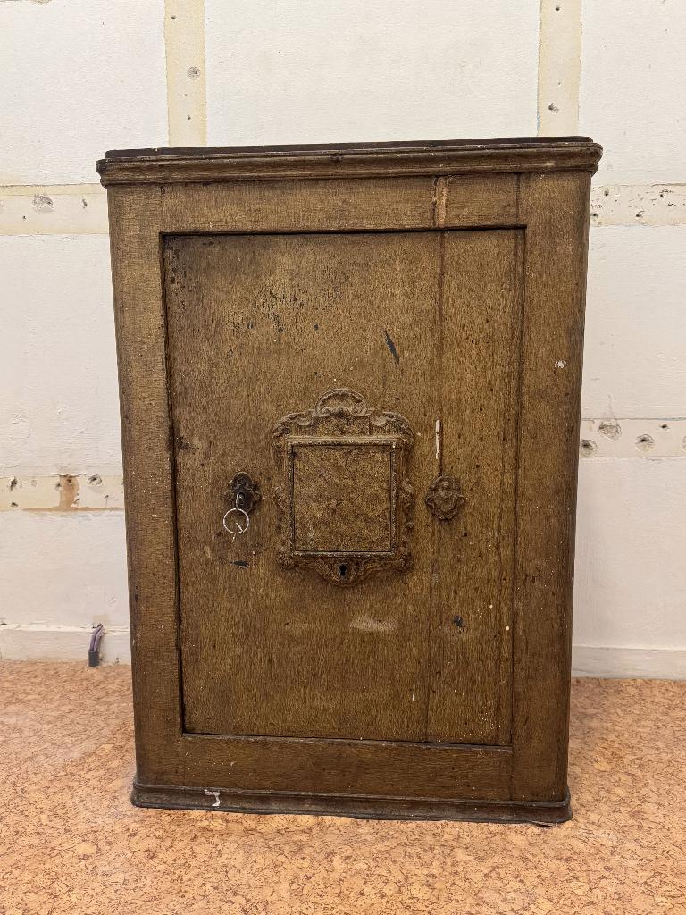 Antieke kluis, Huis en Inrichting, Brandblussers en Brandkasten, Gebruikt, Brandkast, Ophalen