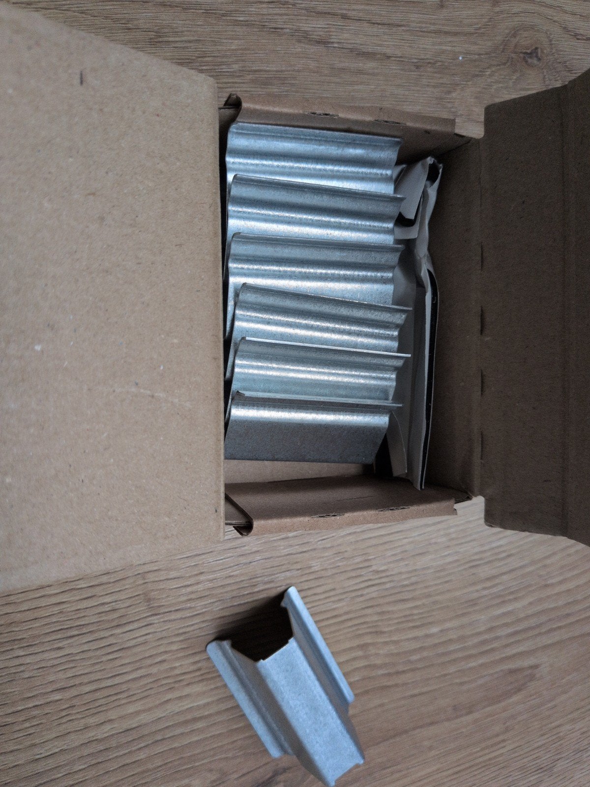 VELUX Felt Underfelt Collar Clip (790708SK) -bevestigingscli, Ophalen of Verzenden, Nieuw, Minder dan 80 cm, Dakraam