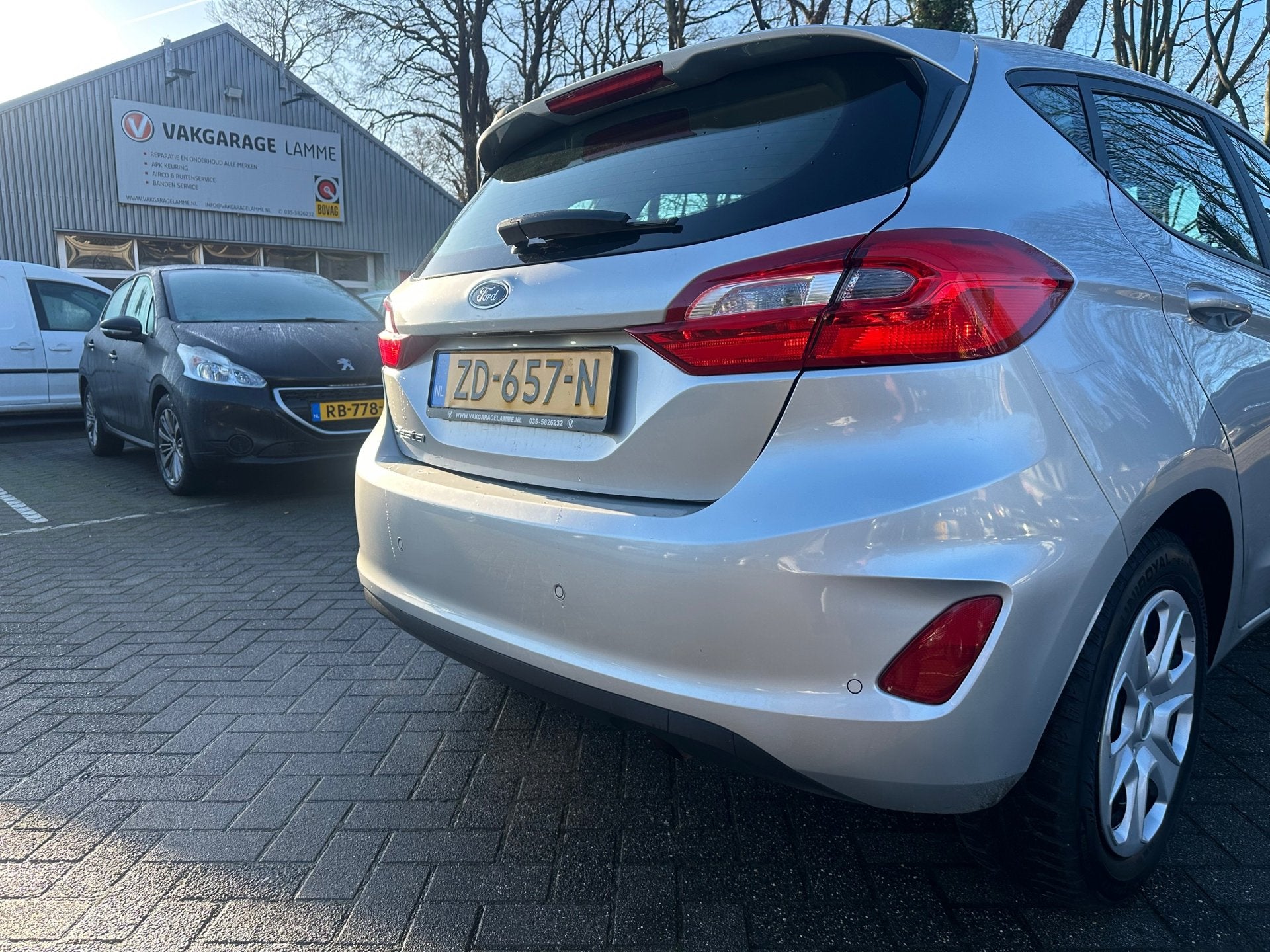 Foto 5 van Ford Fiesta 1.1 Trend , navigatie , airco