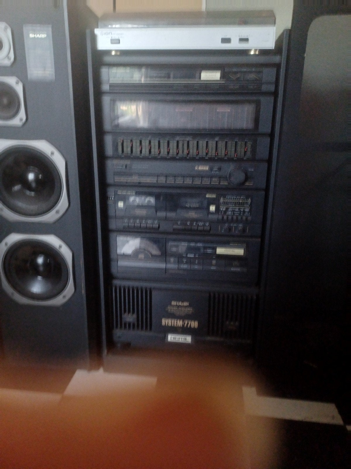 Sharp System 7700 Stereo met Ion platenspeler