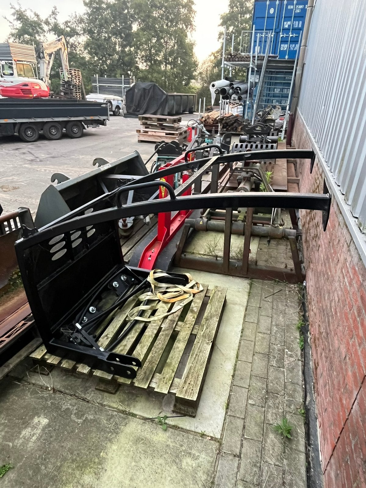 Dak giant 452, Ophalen, Wiellader of Shovel