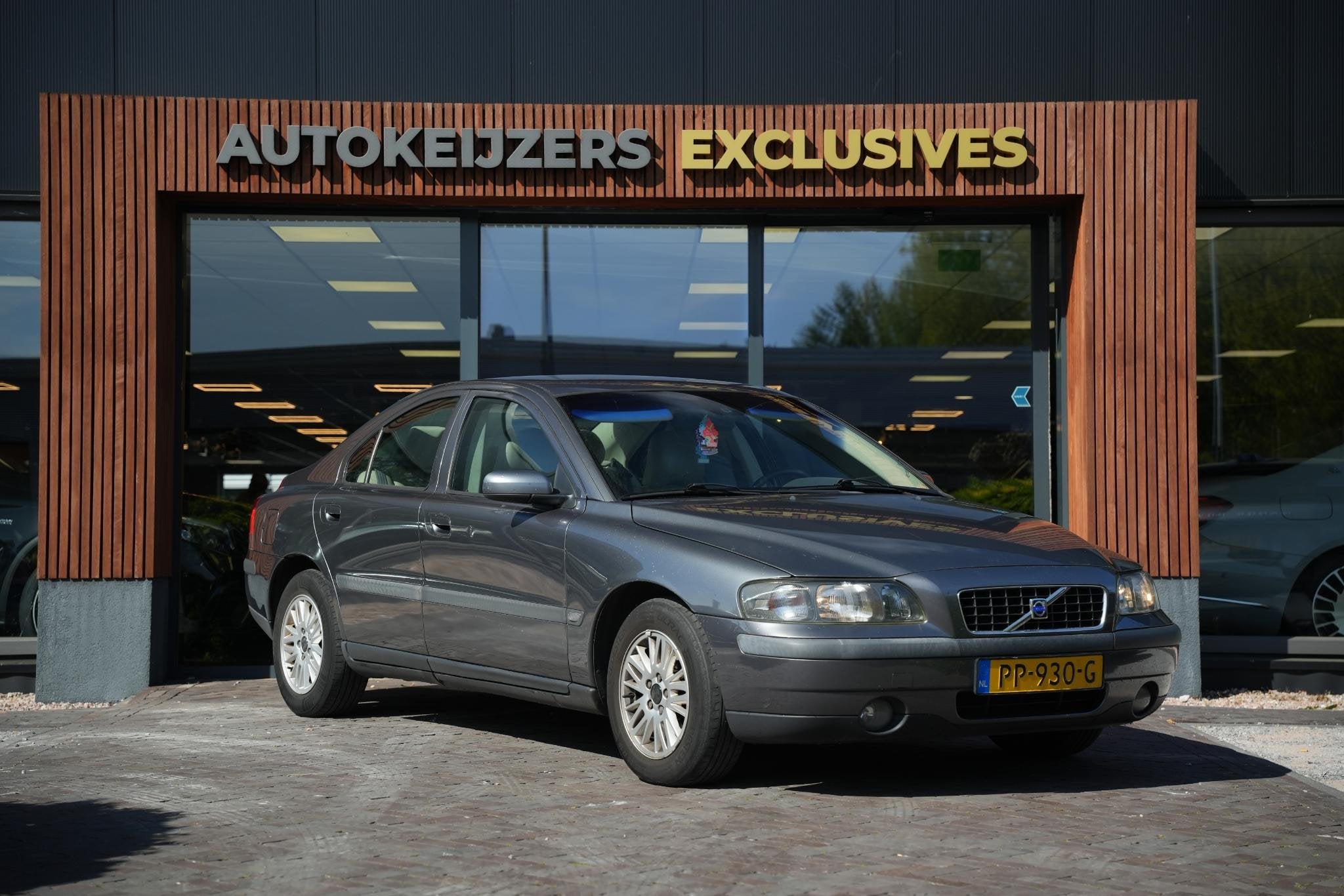 Volvo S60 2.4 Sports Edition Airco CV Cruise control Mistlam, Auto's, Voorwielaandrijving, 1442 kg, Stof, Gebruikt