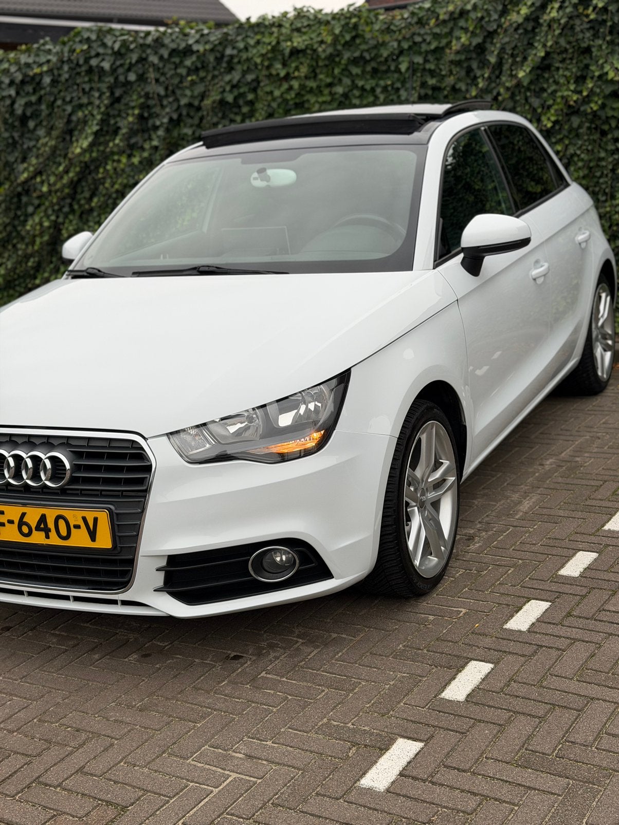 Audi A1 Sportback 1.2 TFSI | Pano | Navi | 17”, Auto's, Voorwielaandrijving, Stof, A1, Zwart