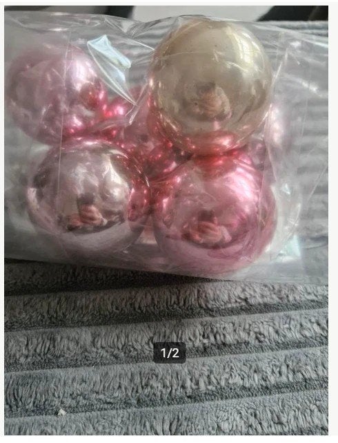 6 roze kerstballen en 1 kerstklok h, Onbekend, Ophalen of Verzenden, Zo goed als nieuw, Losse verkoop
