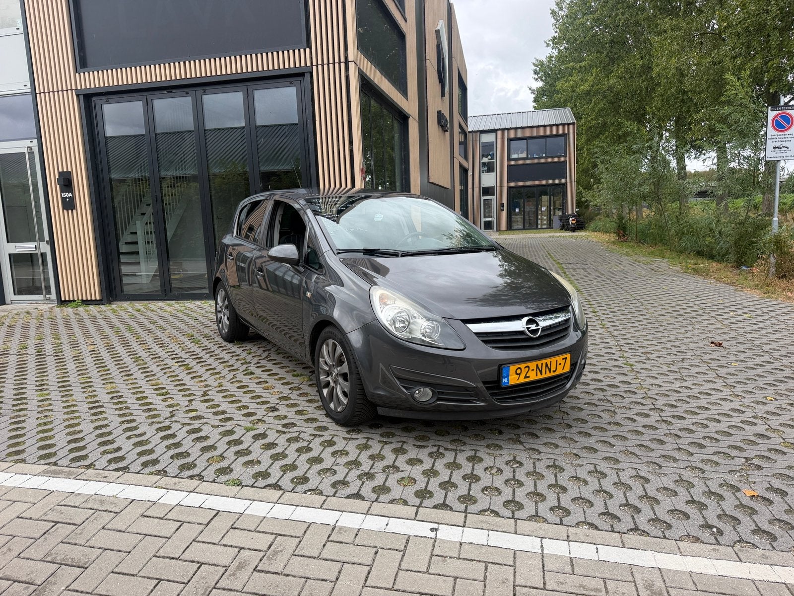 Opel Corsa 1.2 16V 5D Easytronic 2010 Grijs, Auto's, 750 kg, 1229 cc, 49 €/maand, Origineel Nederlands