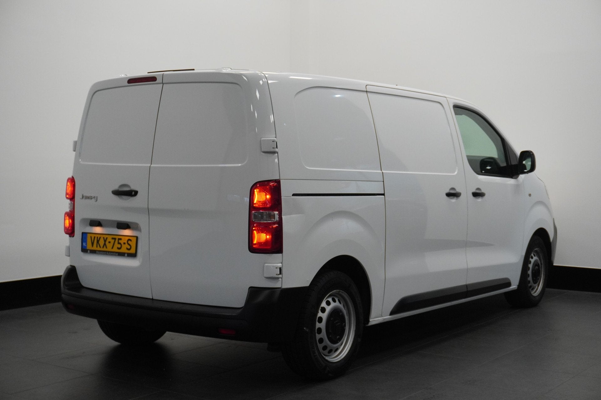 Citroën ë-Jumpy 75 kWh 136PK - Airco - Cruise - Carkit -, 136 pk, Gebruikt, Zwart, Citroën