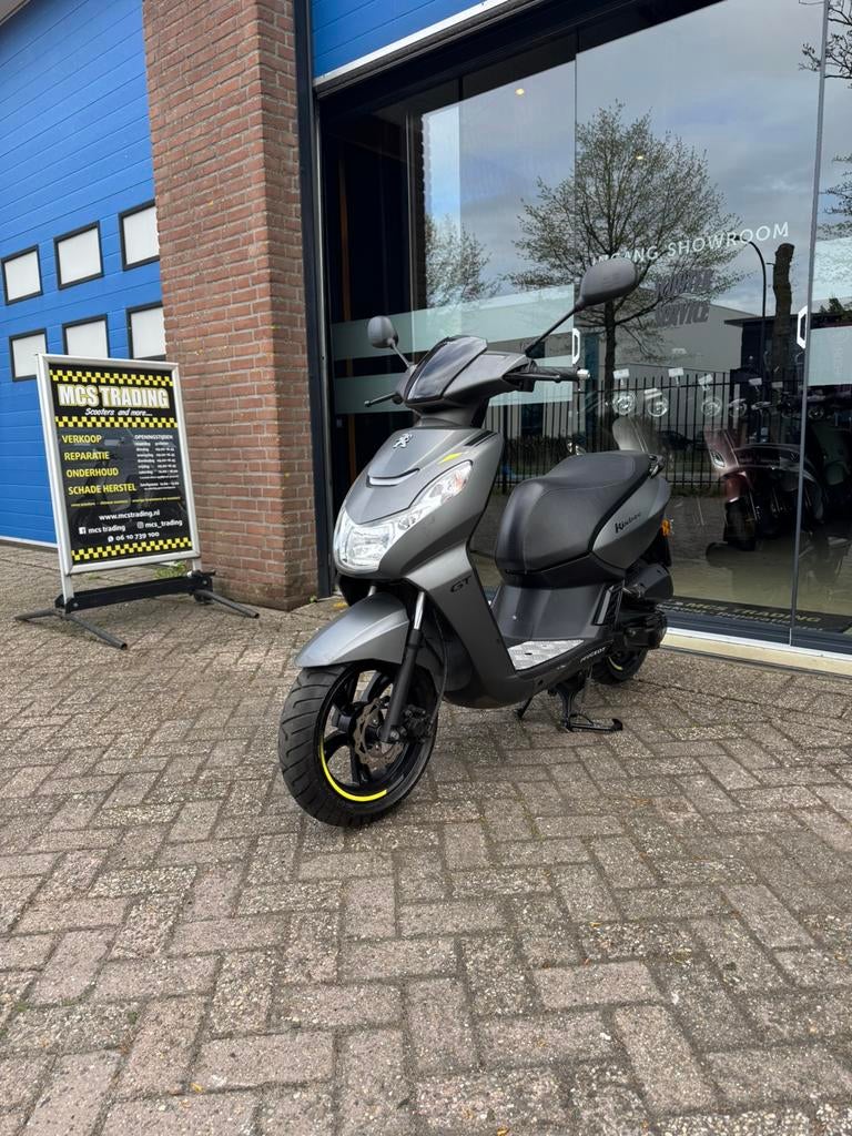 Peugeot kisbee GT brom/mat grijs/1e eigenaar/ bj 2021, Ophalen, Gebruikt, Overige modellen, Maximaal 45 km/u