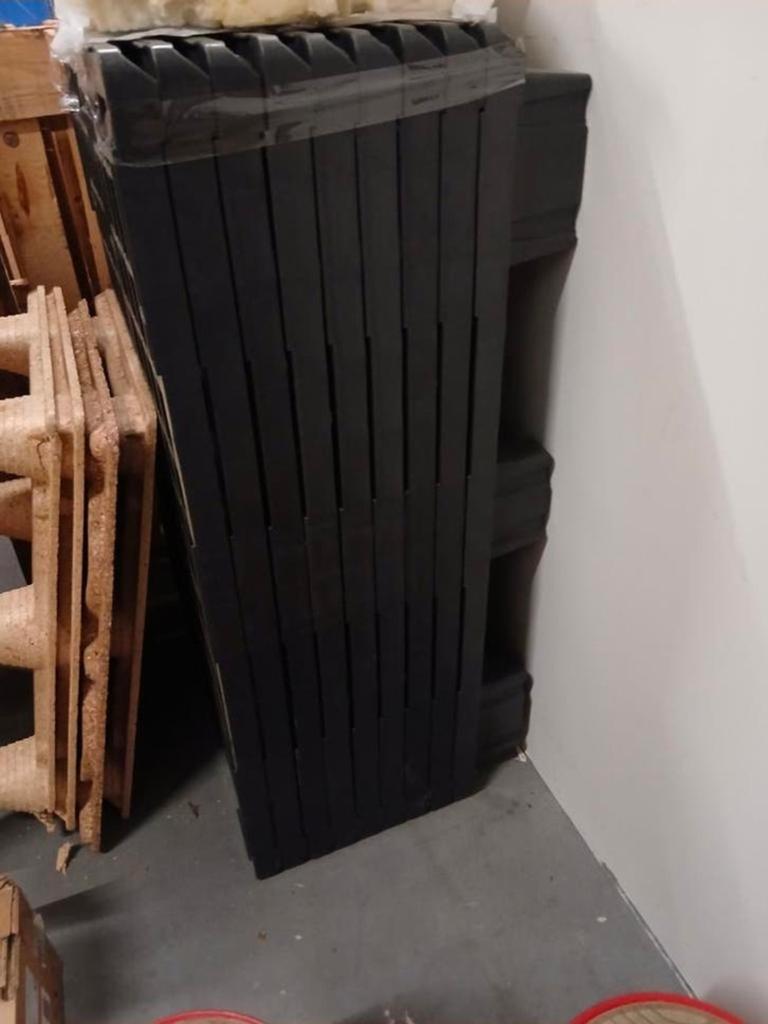 4 kunststof pallets, Ophalen of Verzenden, Kunststof