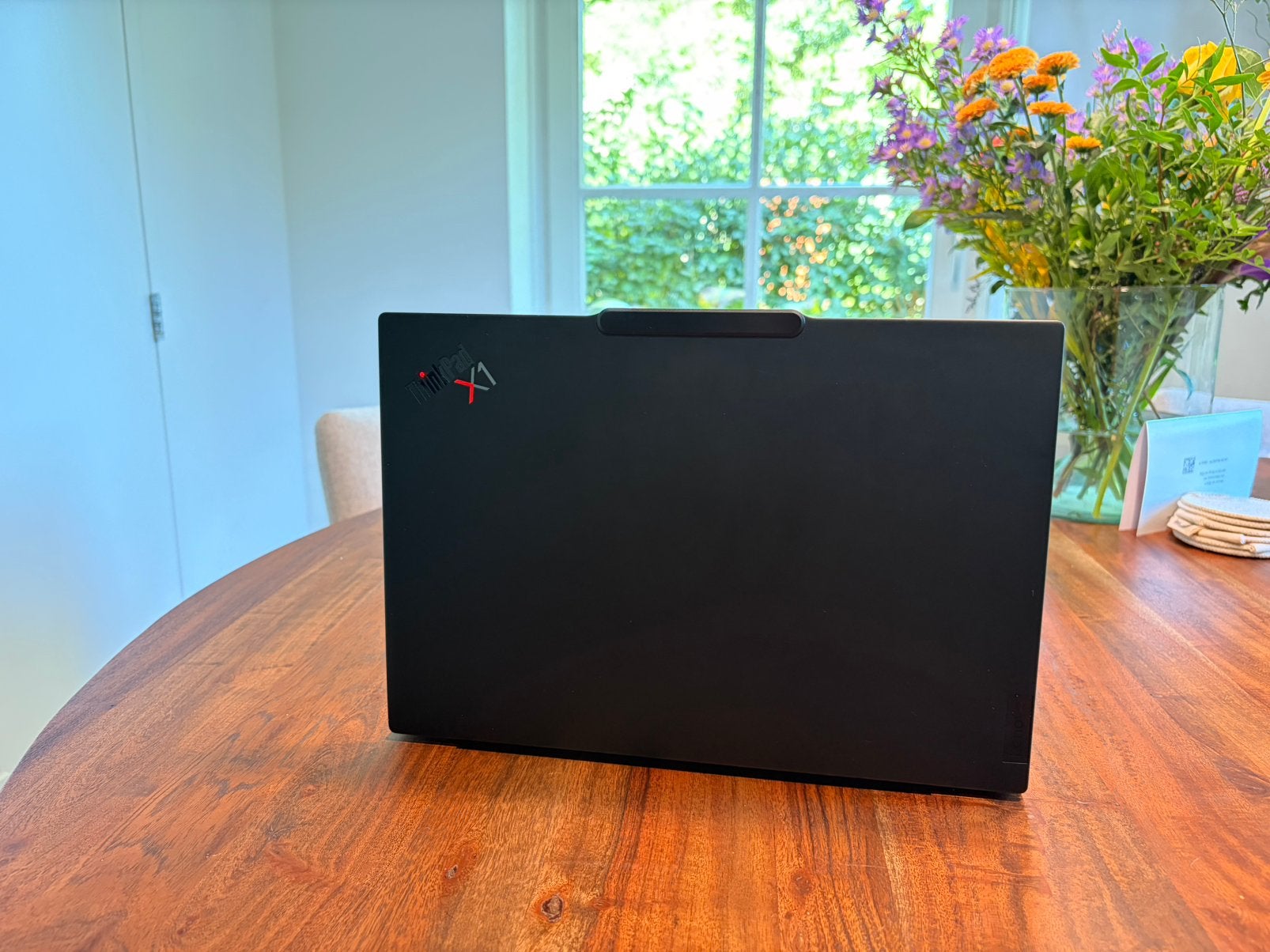 Foto 2 van Lenovo x1 Carbon Gen12 64RAM 2TB 4G met 23 maanden garantie