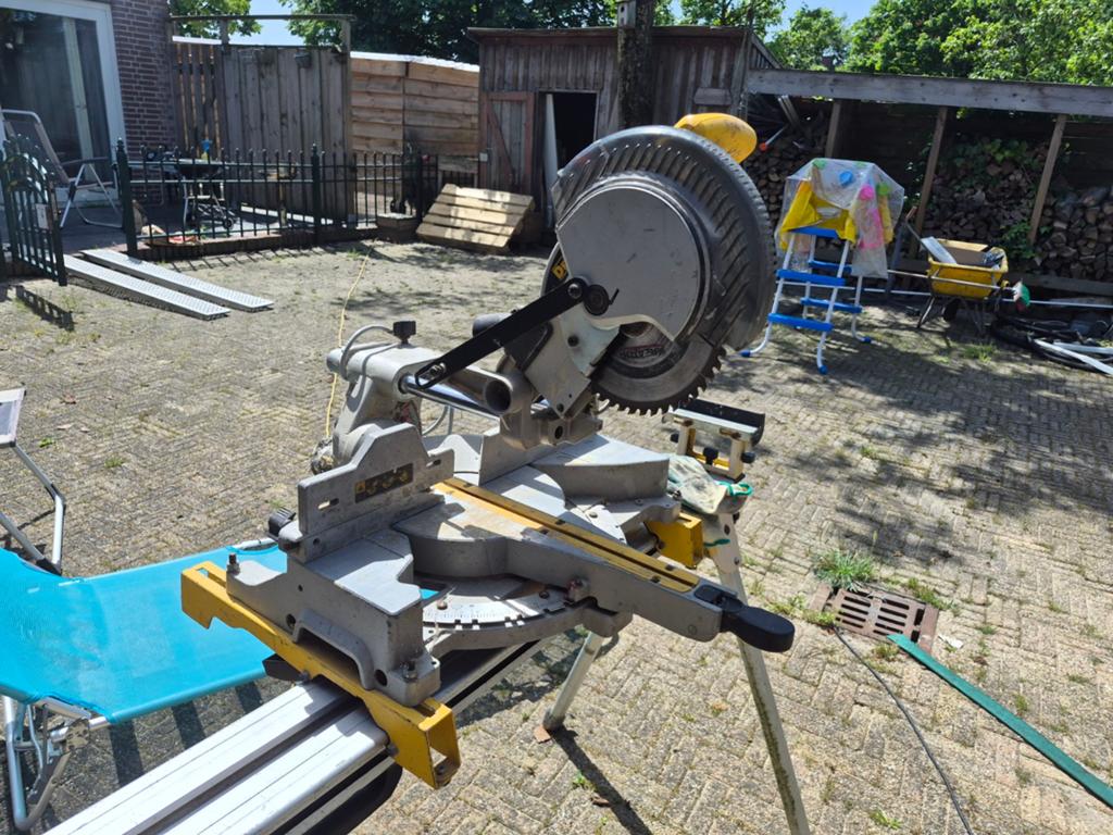 DeWalt Afkortzaag DWS780 met onderstel, Ophalen of Verzenden