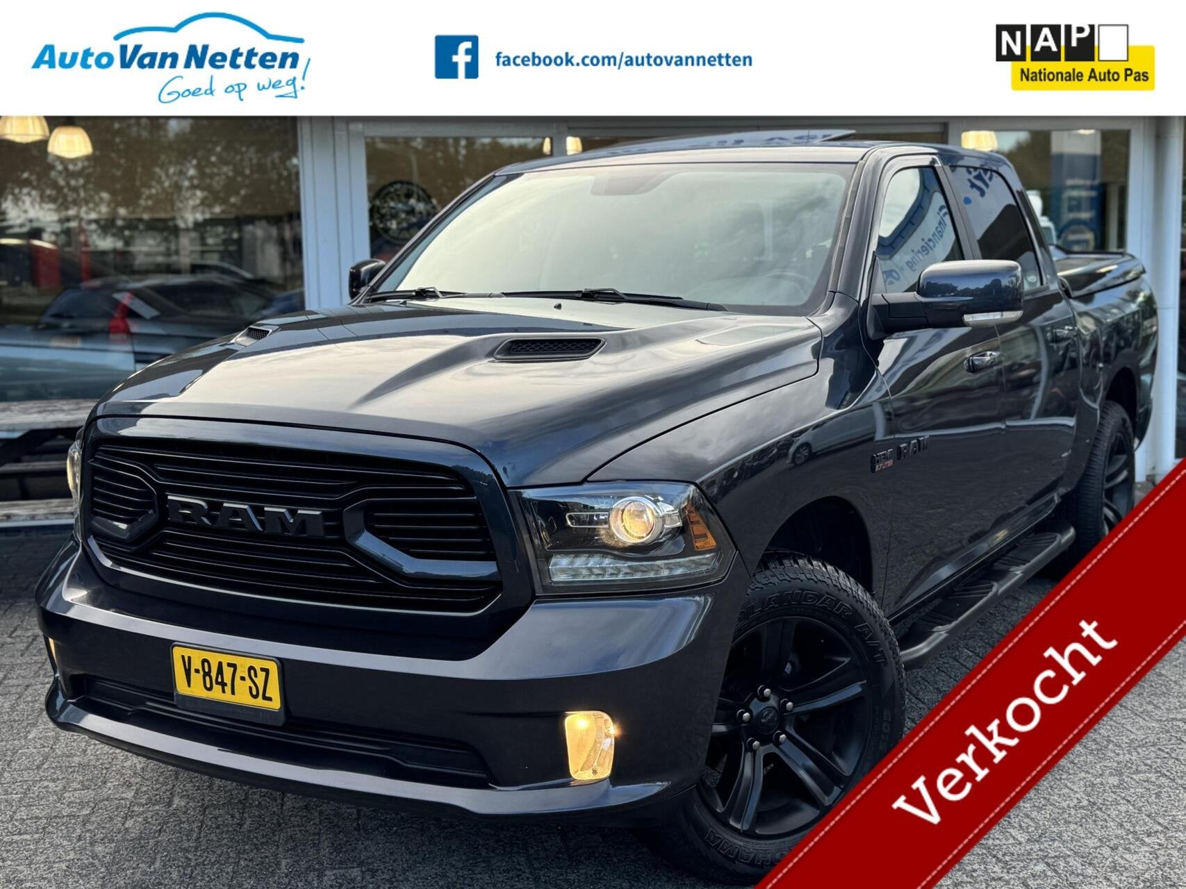 Dodge Ram 1500 4X4 5.7 V8 400pk 4x4 Crew Cab 5'7 SPORT,Xenon, Auto's, Automaat, Gebruikt, Leder en Stof, Origineel Nederlands
