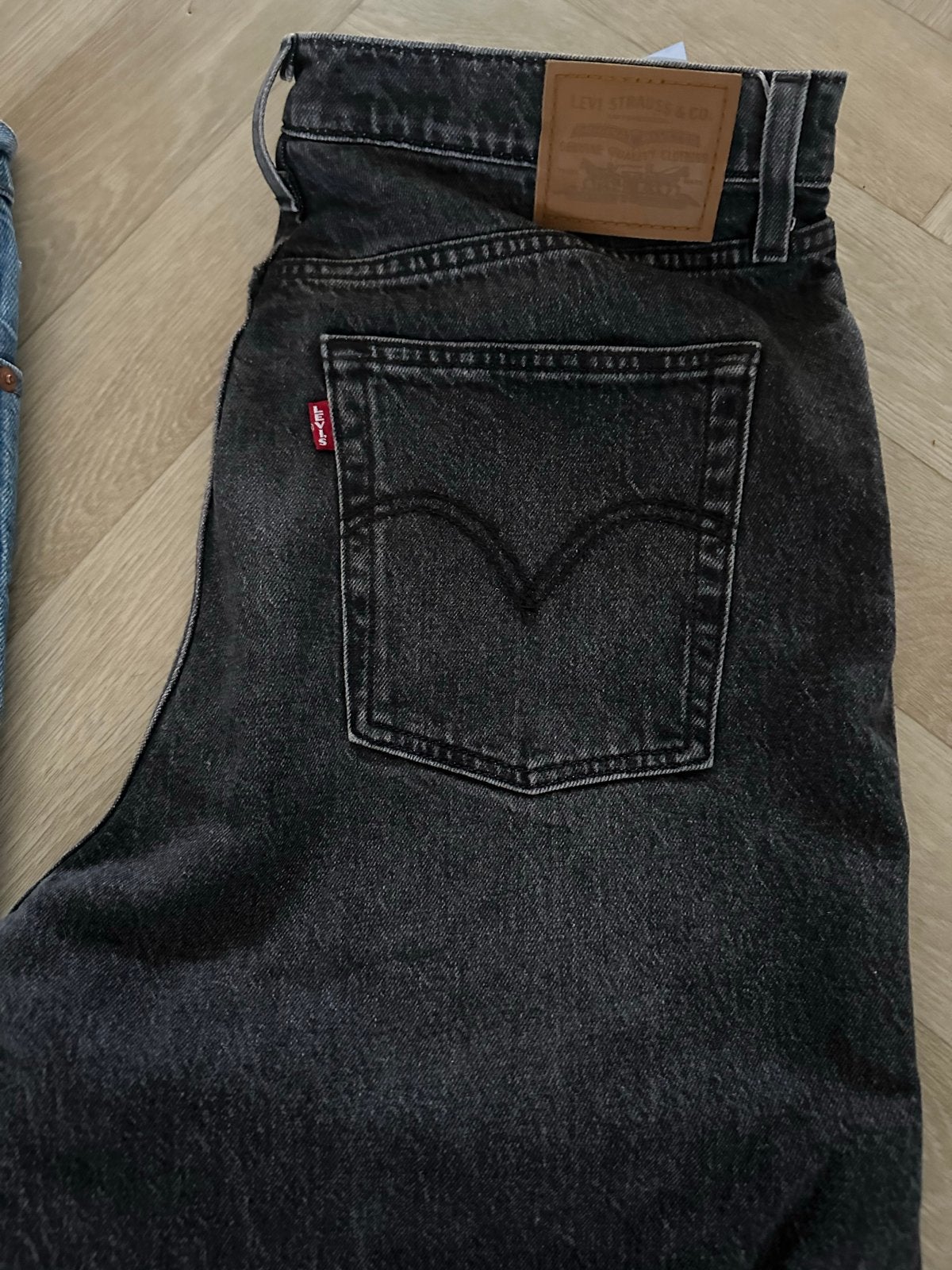 Levi's Jeans: Zwart en Blauw (W32-L32), Kleding | Heren, Spijkerbroeken en Jeans, Ophalen of Verzenden, Zo goed als nieuw, Blauw