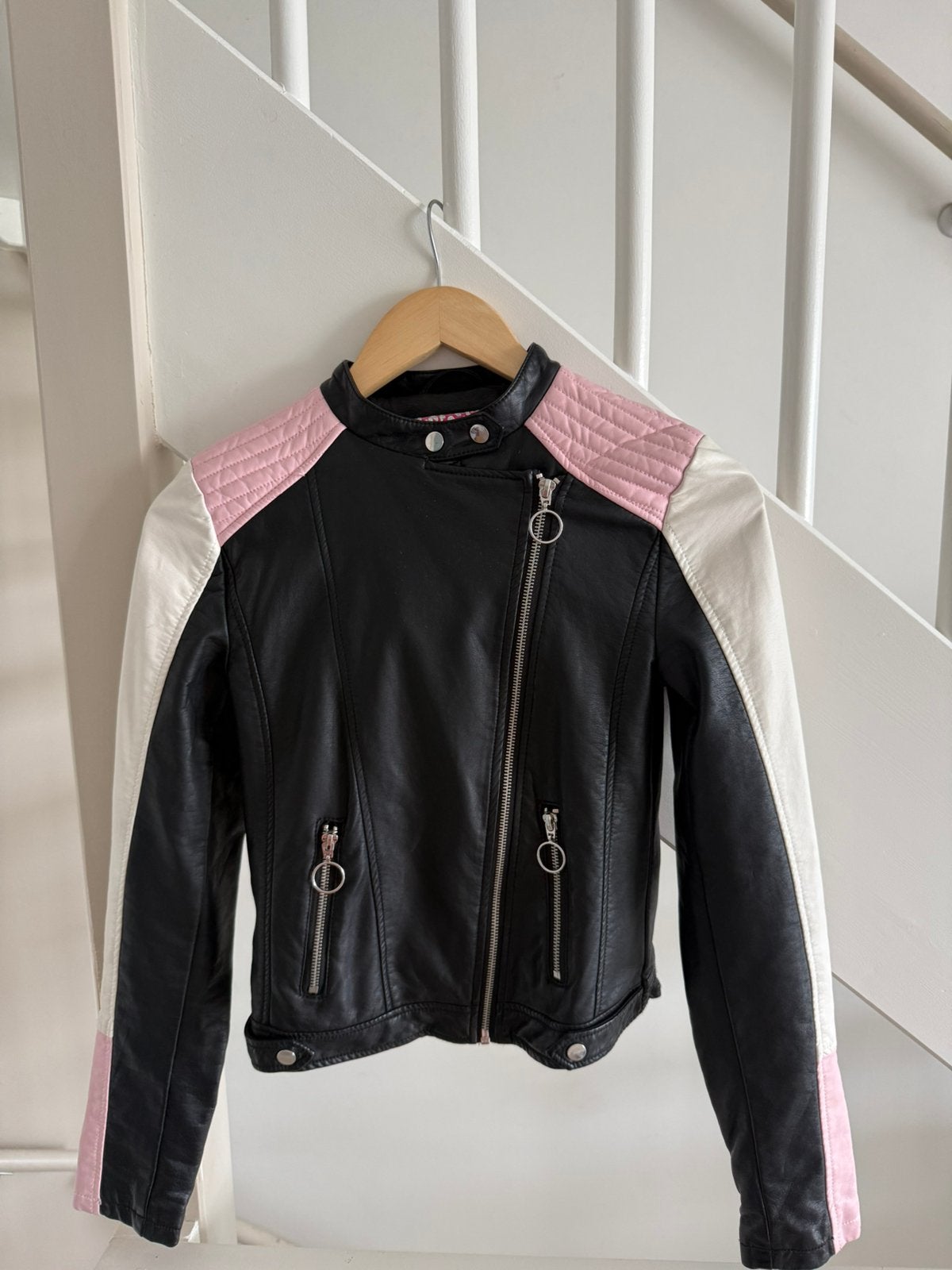 Kunstleren jas Coolcat maat 158-164 €8, Kinderen en Baby's, Ophalen of Verzenden, Zo goed als nieuw, Meisje, Jas